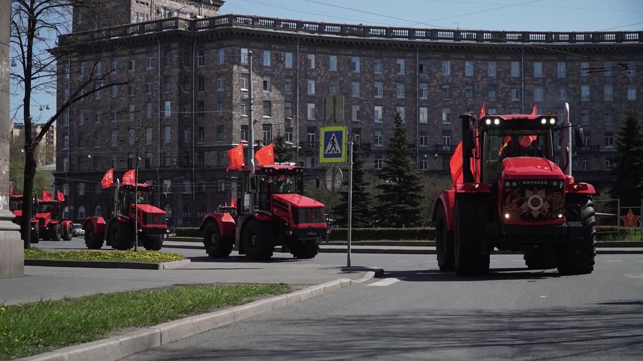 Петербургский тракторный завод просп стачек 47ав фото ПАРАД КИРОВЦЕВ В ЧЕСТЬ ДНЯ ПОБЕДЫ - Официальный дилер АО "Петербургский тракторн